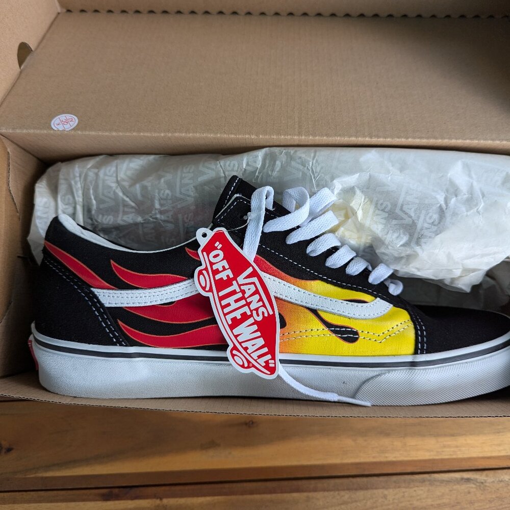 Brand New Men's Size 11, Old Skool Vans Flame/Black with white tread